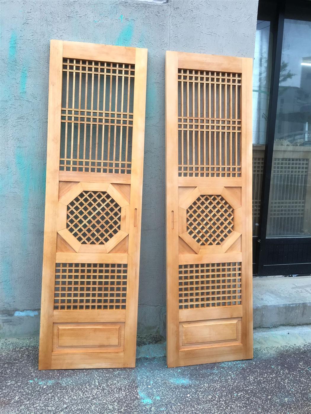팔각 격자문 쌍